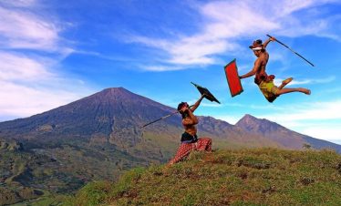 < WEST NUSA TENGGARA > DISCOVER LOMBOK AND BEYOND WITH SASAK PEOPLE